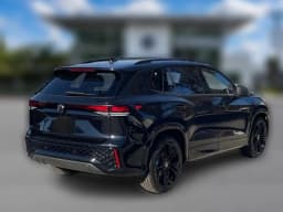 Volkswagen Tiguan SE R-Line Black FWD 2026 — side view