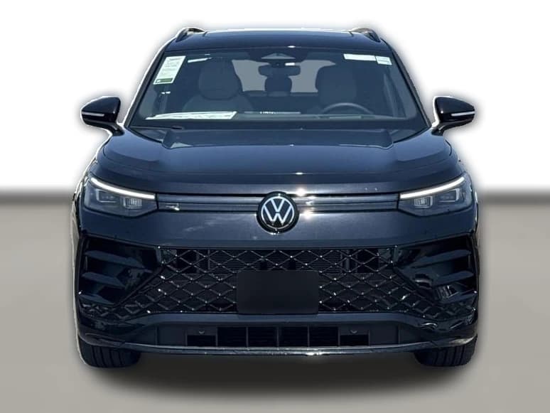 Volkswagen Tiguan SE R-Line Black FWD 2026 — side view