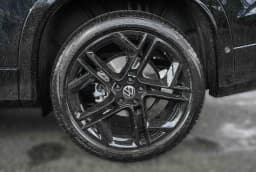 Volkswagen Tiguan SE R-Line Black 2.0T FWD 2026 — side view