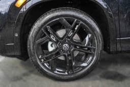 Volkswagen Tiguan SE R-Line Black 2.0T FWD 2026 — side view