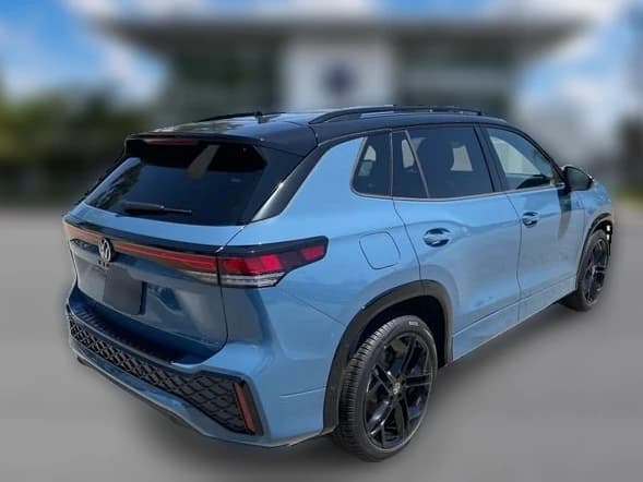 Volkswagen Tiguan SE R-Line Black 2.0T FWD 2026 — side view