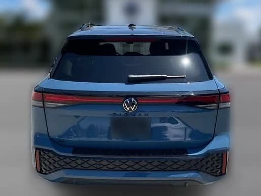 Volkswagen Tiguan SE R-Line Black 2.0T FWD 2026 — side view