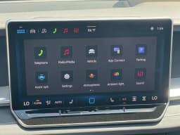 Volkswagen Tiguan SE R-Line Black 2.0T FWD 2026 — side view