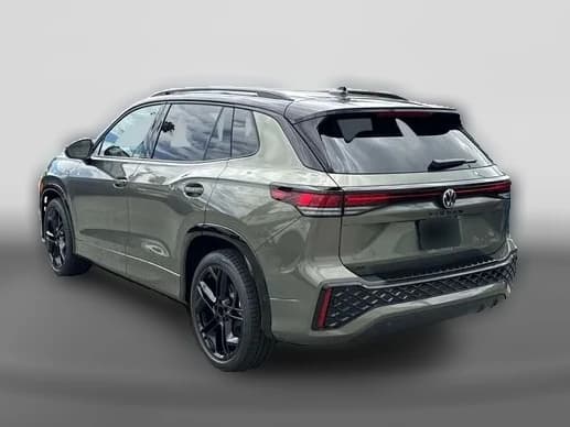 Volkswagen Tiguan SE R-Line Black FWD 2026 — side view