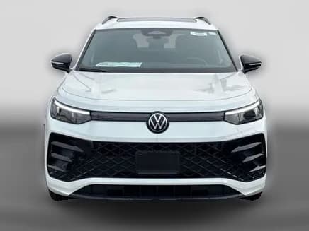 Volkswagen Tiguan SE R-Line Black FWD 2026 — side view