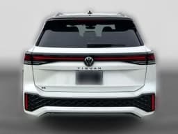 Volkswagen Tiguan SE R-Line Black FWD 2026 — side view
