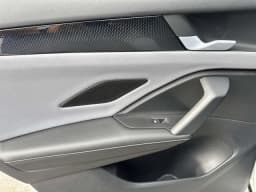 Volkswagen Tiguan SE R-Line Black FWD 2026 — side view