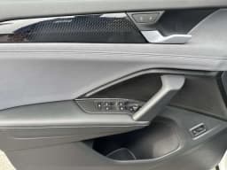 Volkswagen Tiguan SE R-Line Black FWD 2026 — side view