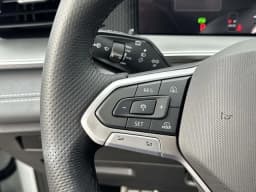 Volkswagen Tiguan SE R-Line Black FWD 2026 — side view