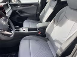 Volkswagen Tiguan SE R-Line Black 2.0T FWD 2026 — side view