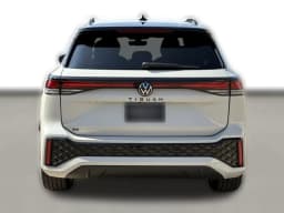 Volkswagen Tiguan SE R-Line Black 2.0T FWD 2026 — side view