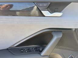 Volkswagen Tiguan SE R-Line Black 2.0T FWD 2026 — side view
