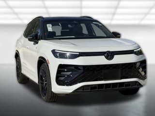Volkswagen Tiguan SE R-Line Black 2.0T FWD