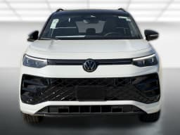 Volkswagen Tiguan SE R-Line Black 2.0T FWD 2026 — side view