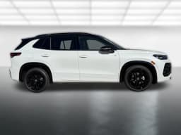 Volkswagen Tiguan SE R-Line Black 2.0T FWD 2026 — side view