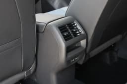 Volkswagen Tiguan SE 2.0T 4MOTION 2026 — side view