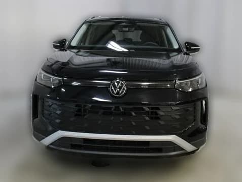 Volkswagen Tiguan SE 2.0T 4MOTION 2026 — side view