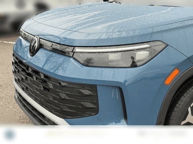 Volkswagen Tiguan SE 2.0T 4MOTION 2026 — side view