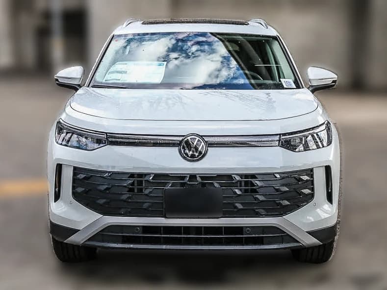 Volkswagen Tiguan SE 4MOTION 2026 — side view