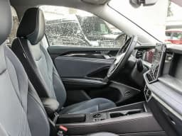 Volkswagen Tiguan SE 4MOTION 2026 — side view