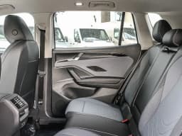 Volkswagen Tiguan SE 4MOTION 2026 — side view