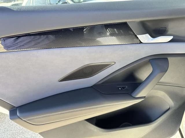 Volkswagen Tiguan SE 4MOTION 2026 — side view
