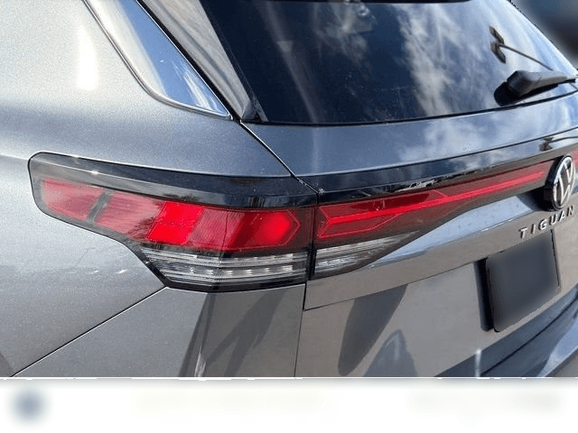 Volkswagen Tiguan SE 2.0T 4MOTION 2026 — side view