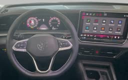 Volkswagen Tiguan SE 4MOTION 2026 — side view