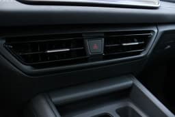 Volkswagen Tiguan SE FWD 2026 — side view