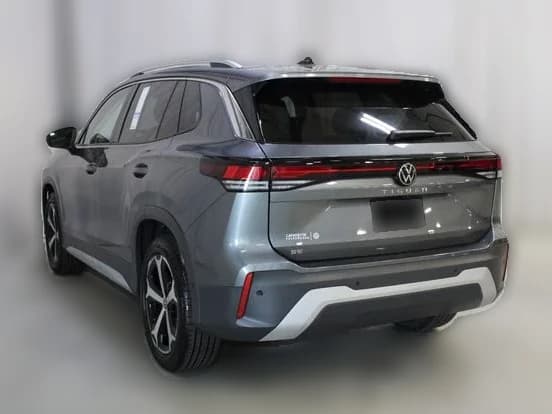 Volkswagen Tiguan SE FWD 2026 — side view
