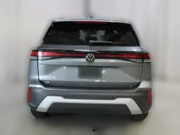 Volkswagen Tiguan SE FWD 2026 — side view
