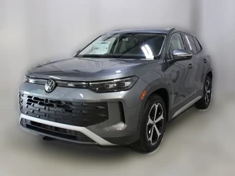 Volkswagen Tiguan SE FWD 2026 — side view