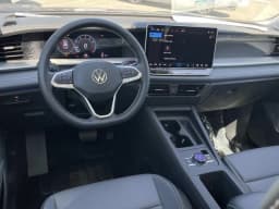 Volkswagen Tiguan SE 2.0T FWD 2026 — side view