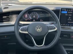 Volkswagen Tiguan SE 2.0T FWD 2026 — side view