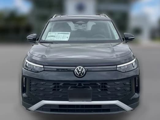 Volkswagen Tiguan SE FWD 2026 — side view