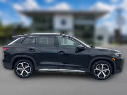 Volkswagen Tiguan SE FWD 2026 — side view