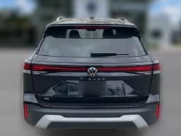 Volkswagen Tiguan SE FWD 2026 — side view
