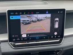 Volkswagen Tiguan SE FWD 2026 — side view