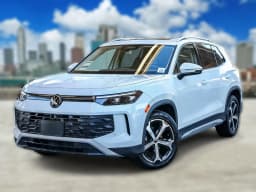 Volkswagen Tiguan SE FWD 2026 — side view