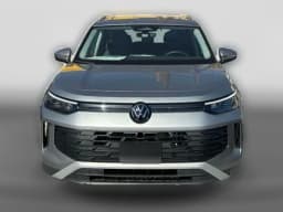 Volkswagen Tiguan SE FWD 2026 — side view