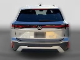 Volkswagen Tiguan SE FWD 2026 — side view