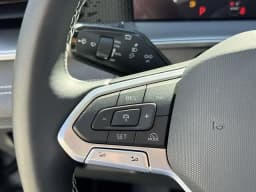 Volkswagen Tiguan SE FWD 2026 — side view