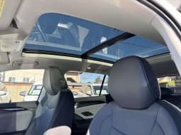 Volkswagen Tiguan SE FWD 2026 — side view