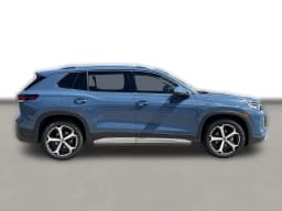 Volkswagen Tiguan SE FWD 2026 — side view