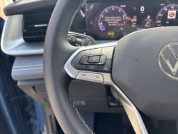 Volkswagen Tiguan SE FWD 2026 — side view