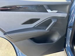 Volkswagen Tiguan SE FWD 2026 — side view