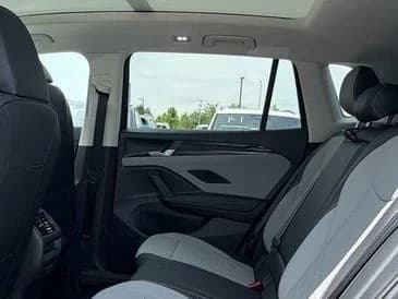 Volkswagen Tiguan SE FWD 2026 — side view
