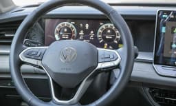 Volkswagen Tiguan SE FWD 2026 — side view