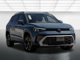 Volkswagen Taos SE FWD 2026 — side view