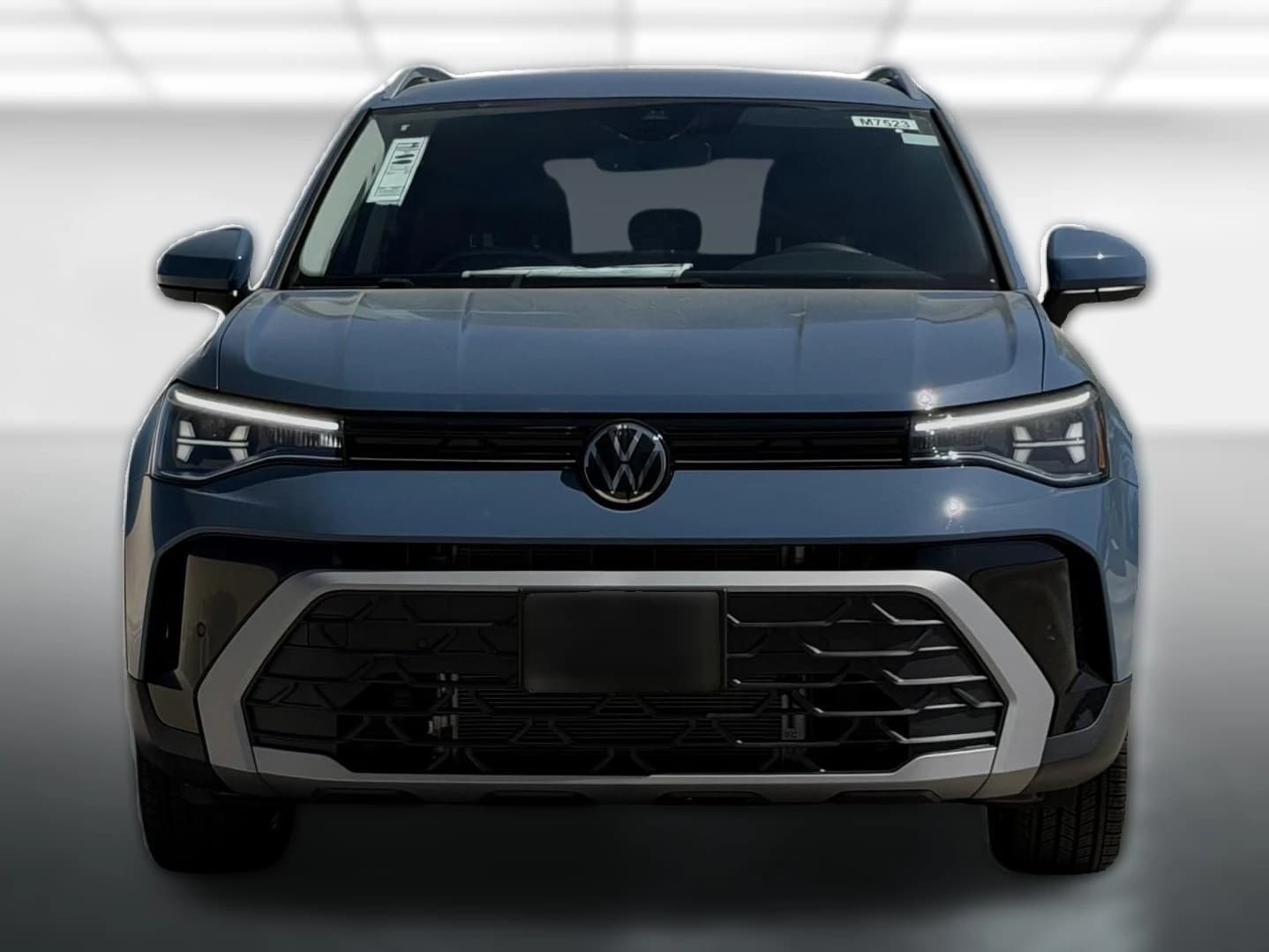 Volkswagen Taos SE FWD 2026 — side view